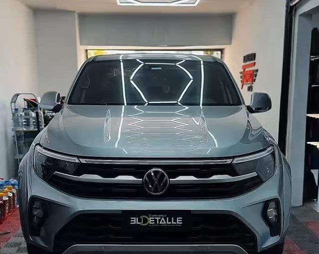 Amarok con techo simil carbono